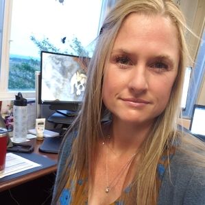 Meet your Posher, Cortney